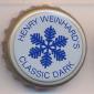 Beer cap Nr.13077: Henry Weinhard's Classic Dark produced by Blitz-Weinhard Brewing Co/Portland