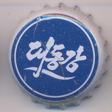Beer cap Nr.11930: Ponghak Beer produced by Taedonggang Brewery/Pyongyang