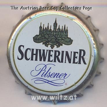 Beer cap Nr.947: Pilsener produced by Schweriner Schlossbrauerei GmbH/Schwerin