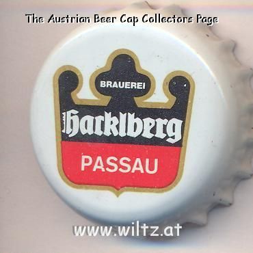 Beer cap Nr.3852: Bayerngold Brotzeitbier produced by Brauerei Hacklberg/Passau