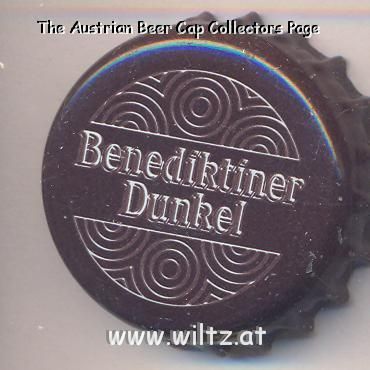 Beer cap Nr.3939: Benediktiner Dunkel produced by Anton Sturm Erste Coburger Exportbierbrauerei AG/Coburg