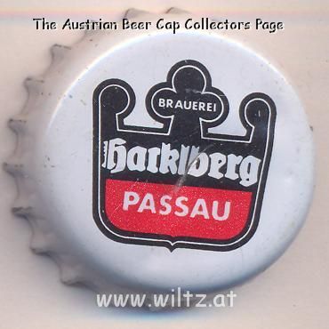 Beer cap Nr.6367: Bayerngold Brotzeitbier produced by Brauerei Hacklberg/Passau