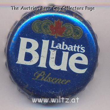 Beer cap Nr.8354: Blue Pilsener produced by Labatt Brewing/Ontario