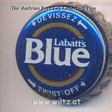 Beer cap Nr.12153: Blue produced by Labatt Brewing/Ontario