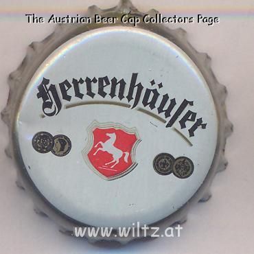 Beer cap Nr.17813: Herrenhäuser produced by Herrenhäuser/Hannover